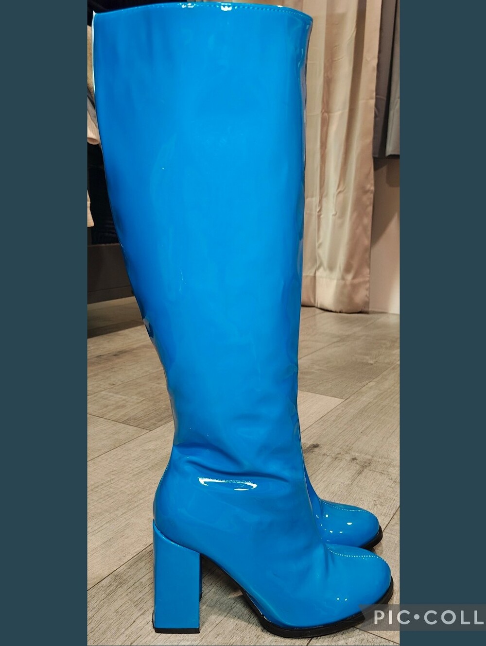 💚🩵Nasty Gal Aqua/Electric Blue Patent PVC Knee High Block Heel Zip Boots🩵💚